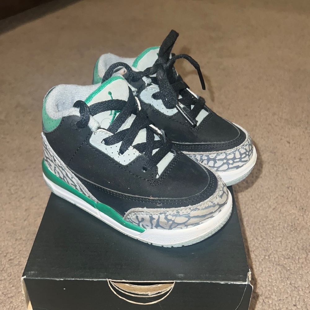 Toddler Jordan retro 3 6c